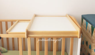 Unser Wickelbrett für das Babybett