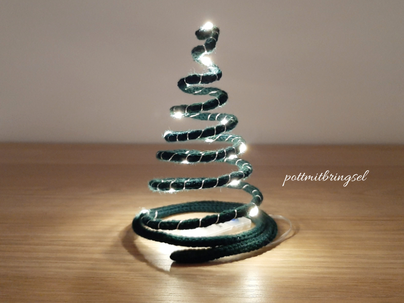 pottmitbringsel weihnachten diyweihnachten weihnachtsbaum christmastree diydeko weihnachtsdeko weihnachtsdiy kreativseiten kreativzeit kreativ_blogger kreativeweihnachten bastelideenweihnachten bastelnmitwolle xmasdiy bastelnfürweihnachten fantasyhasreallynolimits dekoliebe christmasdecor christmasdecorations strickschlauchherstellen prym prymlove prymcomforttwist prymstrickmühle strickmühle pryminspiration strickliesel diy doityourself 